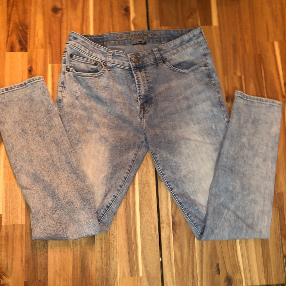 Men’s Light wash American Eagle jeans